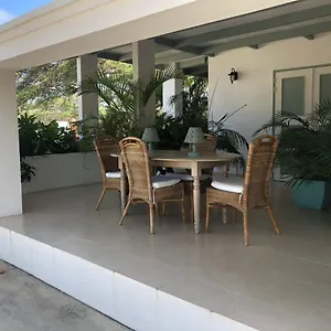 https://appartement-savaneta.comcaribbean.com